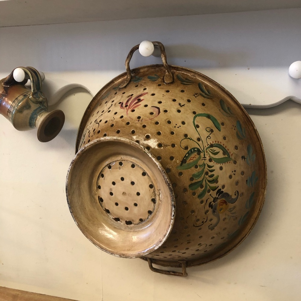 Farmhouse - Vintage Painted Colander-Folk Art - Picture 2 of 12
